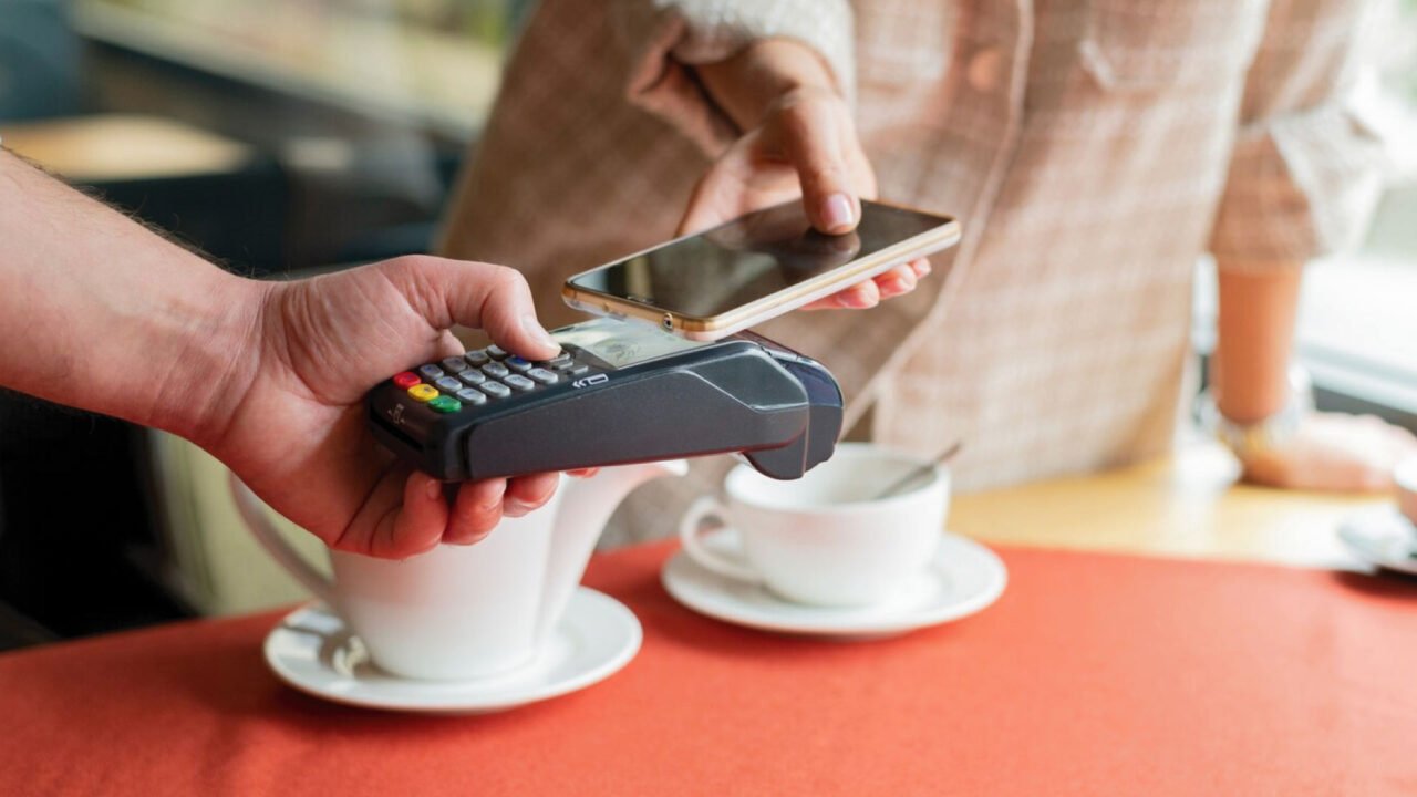 UNIPaaS, American Express to Boost B2B Card Payments for SaaS Platforms